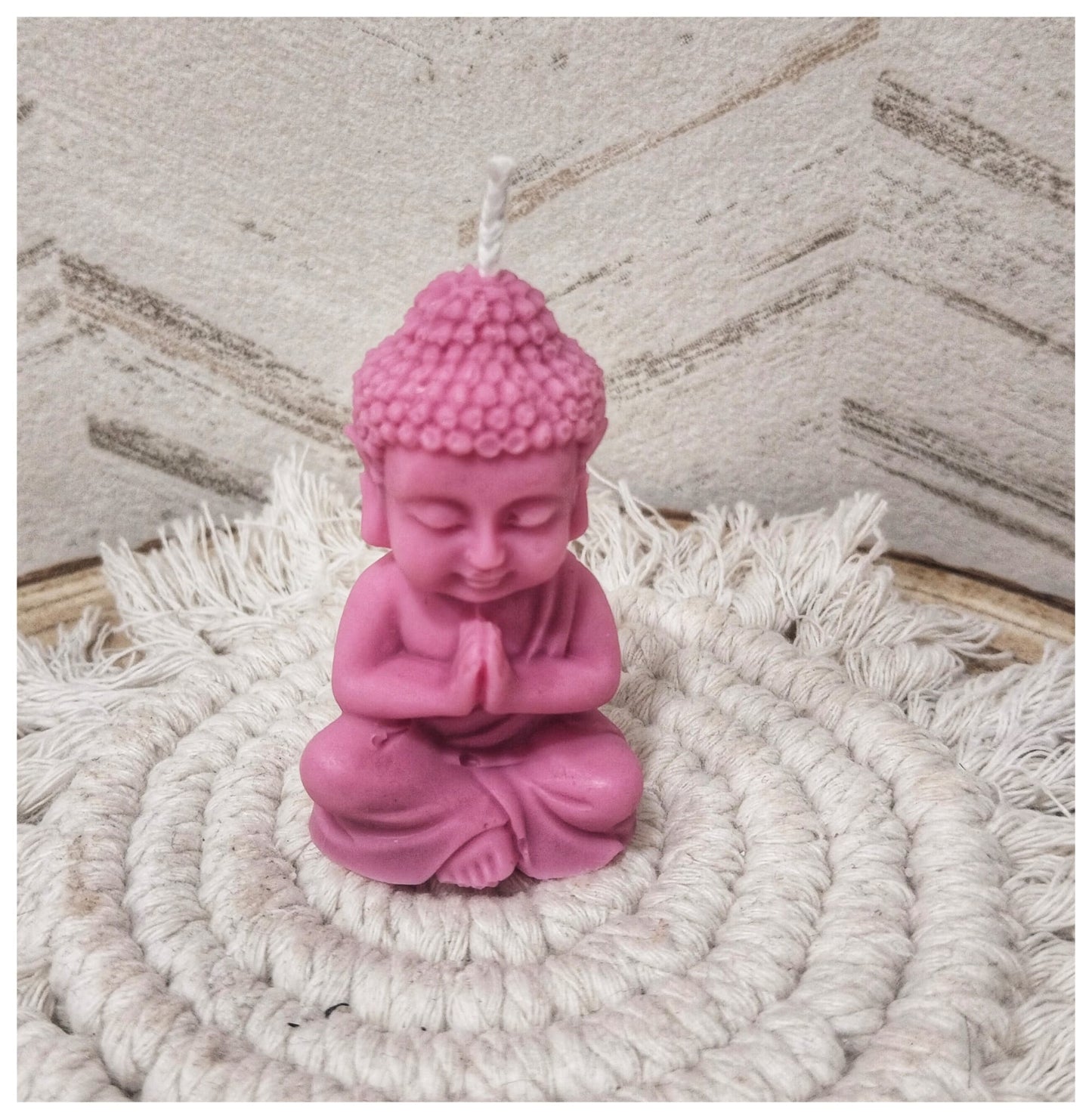 [Refugio Interior] Buda pequeño magenta «Serenidad en cera»