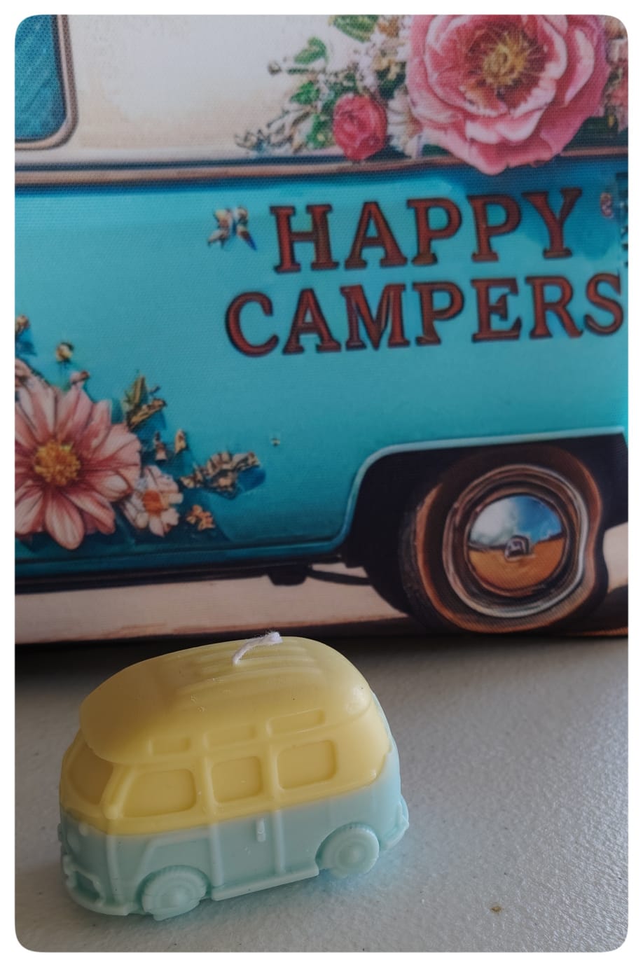 [Rutas de libertad] Campers color amarillo y azul «Rumbo libre»