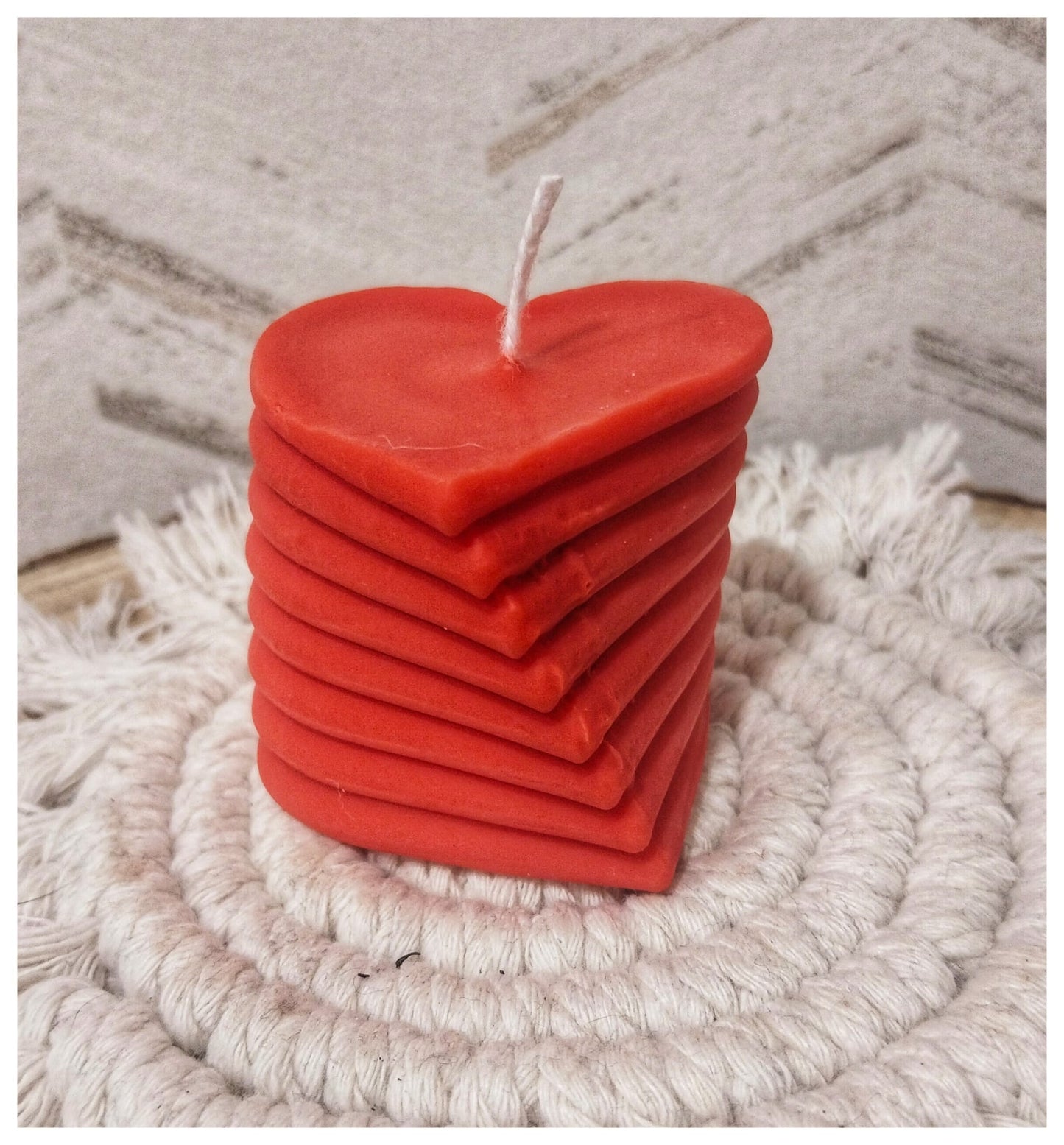 [Latidos de Cera] Vela roja «Corazones en cascada»
