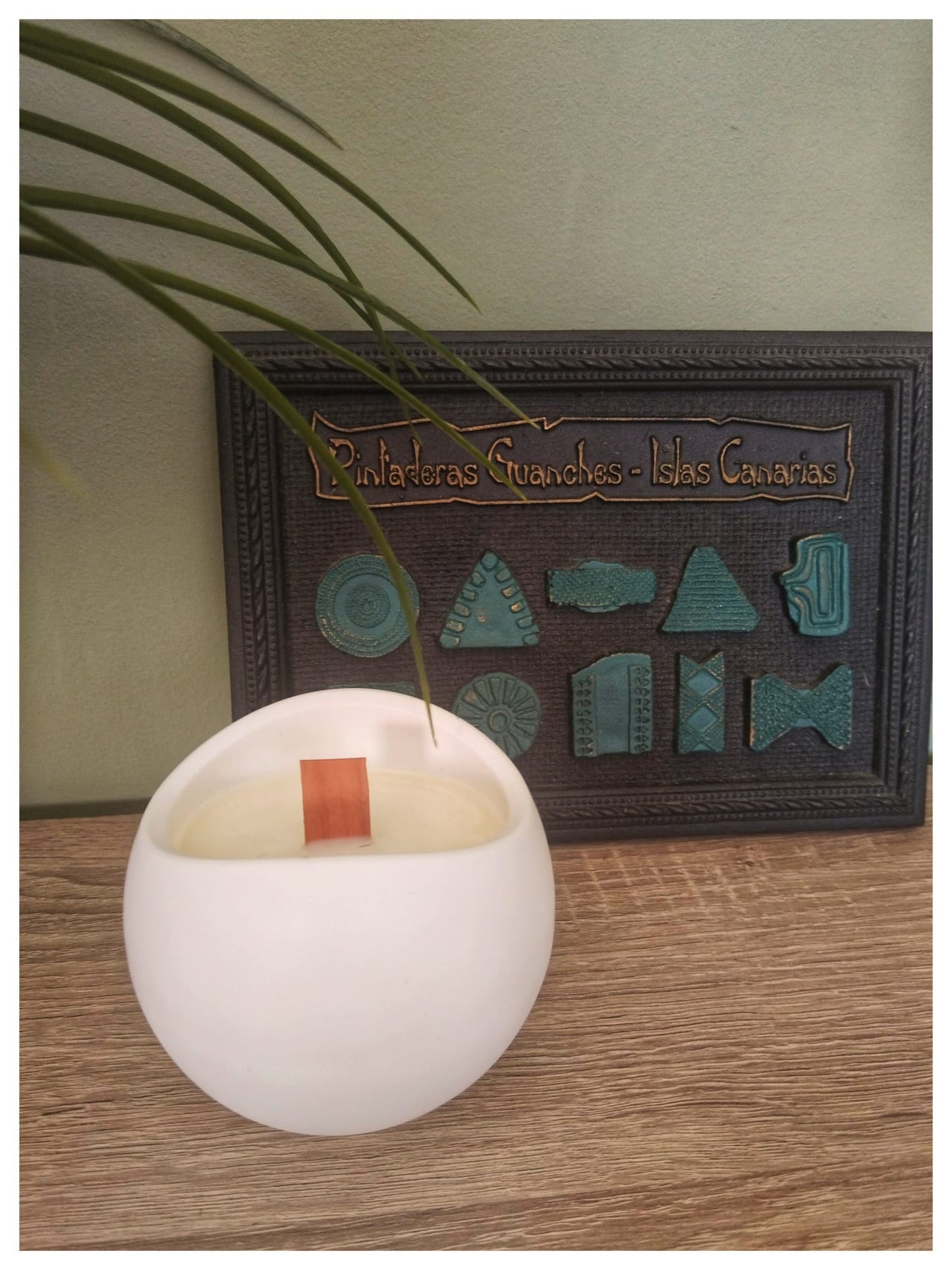 Vela aroma melocotón en cuenco de yeso y mecha de madera «Órbita serena» [Refugio Interior]