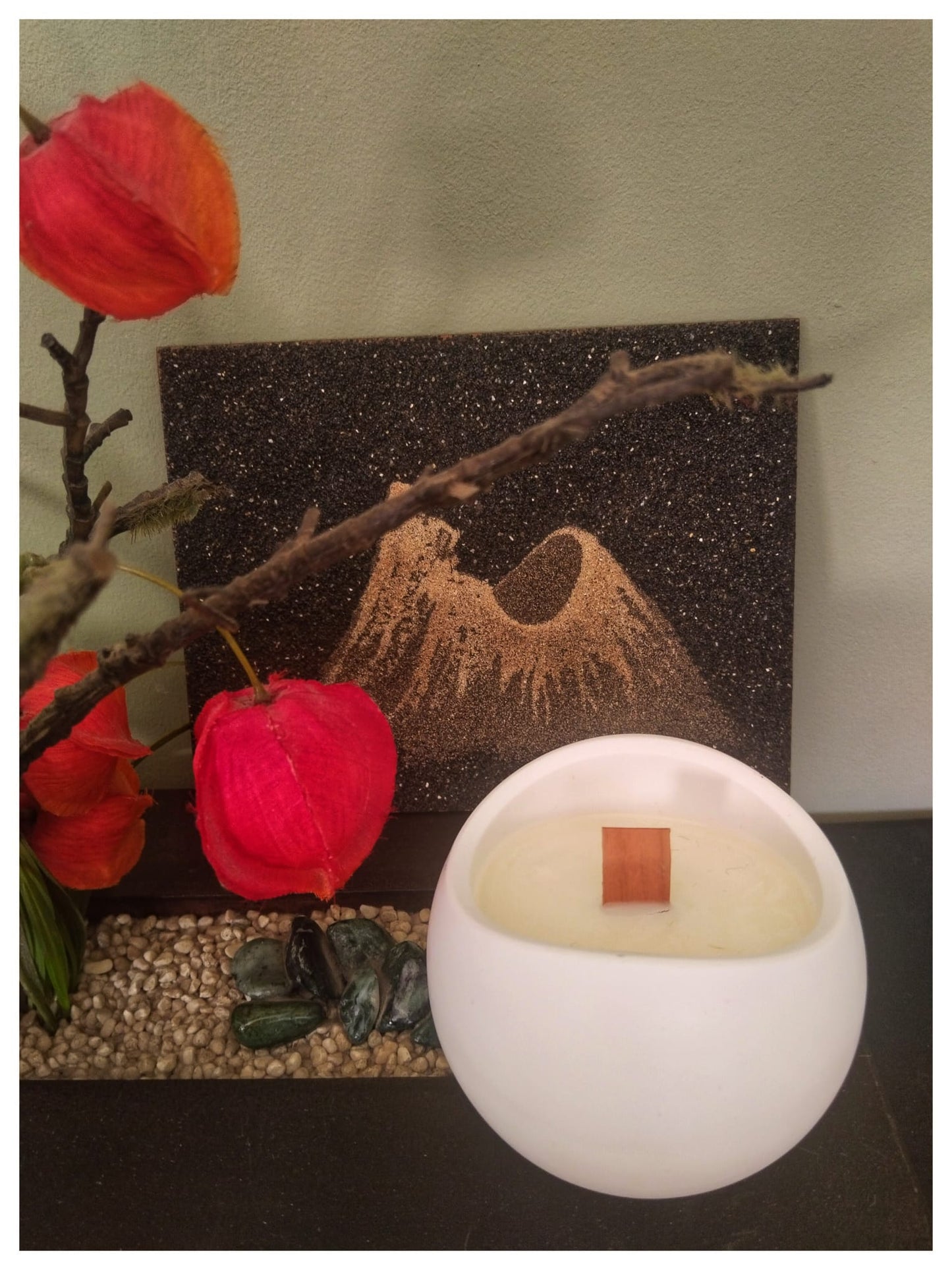 Vela aroma melocotón en cuenco de yeso y mecha de madera «Órbita serena» [Refugio Interior]