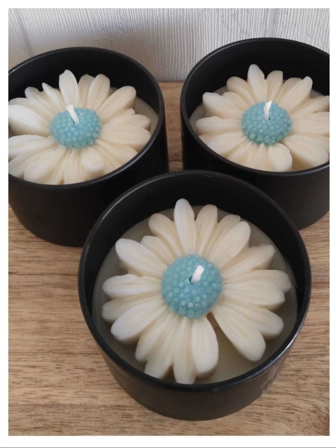 Vela aroma melocotón en cuenco negro «Pétalos de cielo»  [Naturaleza en Calma]