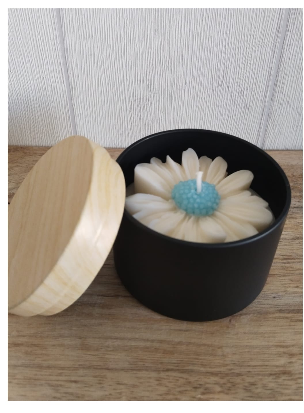 Vela aroma melocotón en cuenco negro «Pétalos de cielo»  [Naturaleza en Calma]