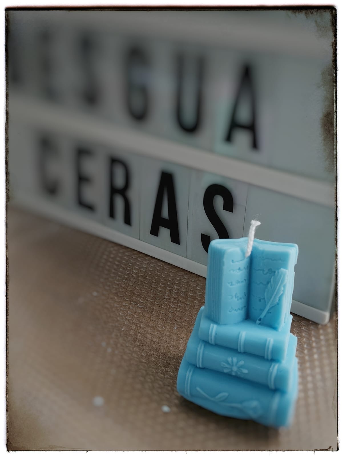[ZS-Esencia Escrita] Vela azul «Historias en vela: Presencia»