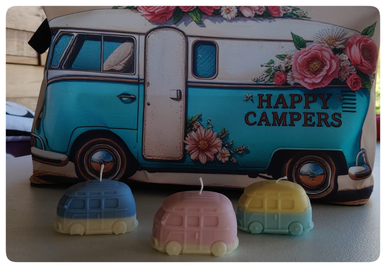 [Rutas de libertad] Campers color azul y blanco «Rumbo libre»